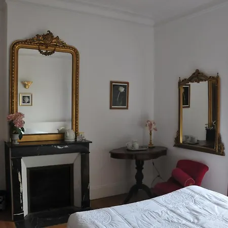 Aile Ouest Et Est Du Chateau De La Chaussee Brain-sur-Allonnes