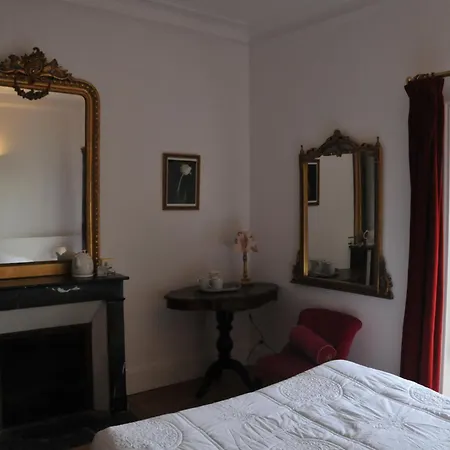 Aile Ouest Et Est Du Chateau De La Chaussee Lägenhetshotell 3*
